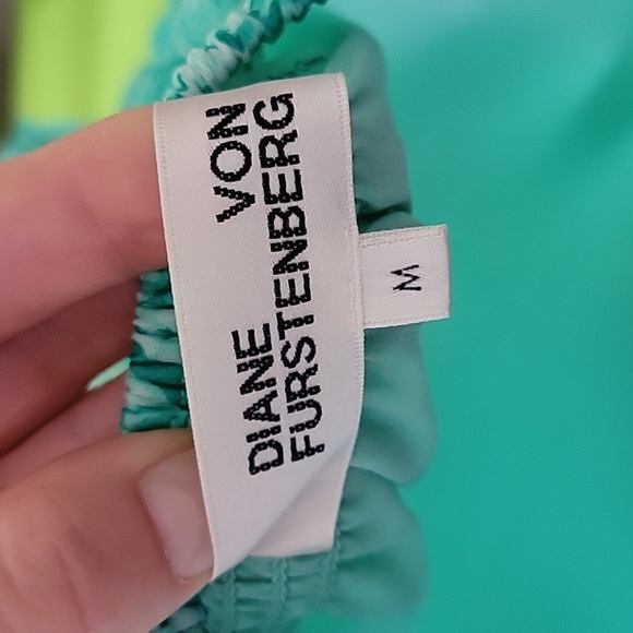 Diane Von Furstenberg Ruffle Silk Chiffon Blouse green teal sz Medium - Picture 7 of 8